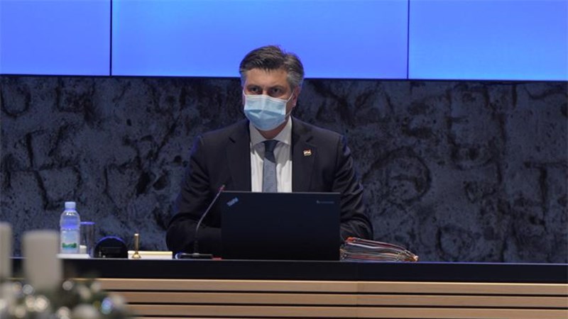 Uspjeh je moguć samo zajedničkim naporima, u kombinaciji formalnih mjera države i osobne odgovornosti pojedinaca